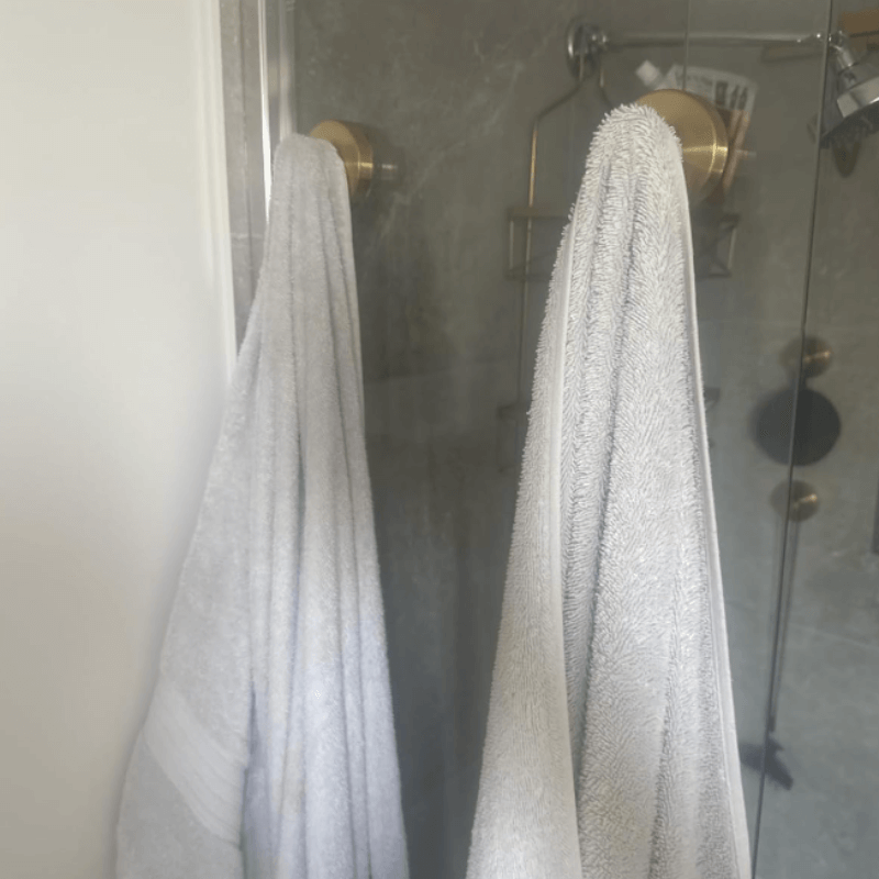 CalmCore™ Shower Hook